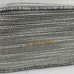 2 DAY SALE Chanel Holiday 2022 Silver Tweed Shimmer Clutch Cosmetic Evening Bag